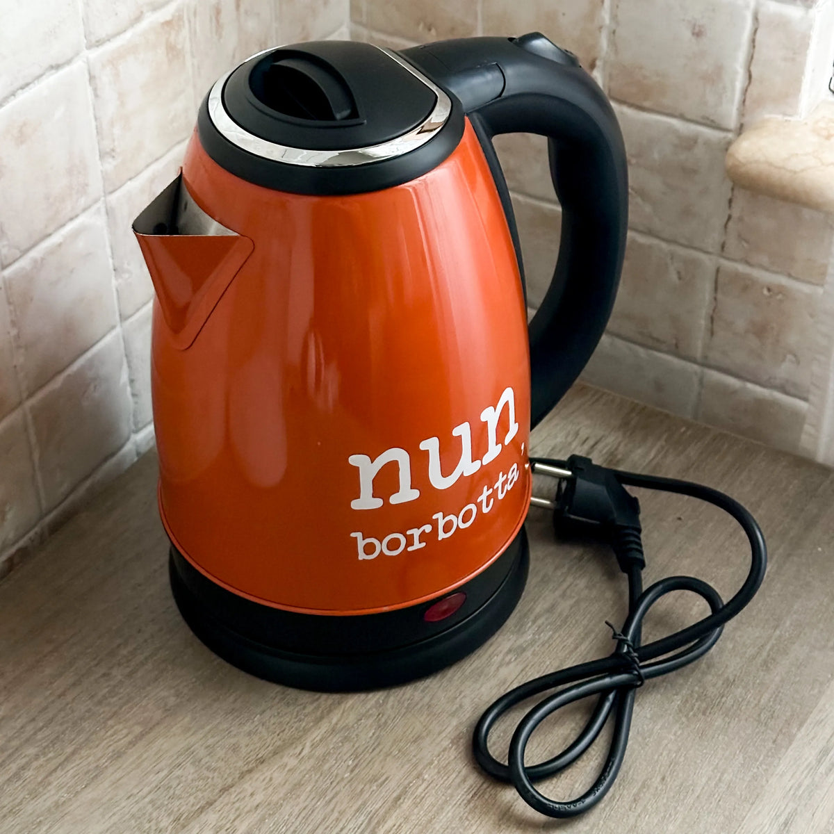 Bollitore elettrico Qsfere rosso in acciaio inox “Nun borbottà”
